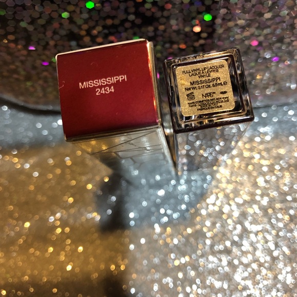 BNIB! NARS Full Vinyl Lip Lacquer in Mississippi 2434 - Picture 3 of 7